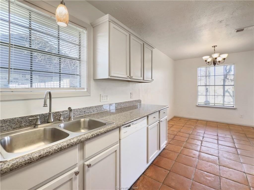 3003 Highwood Lane - Photo 6 of 21