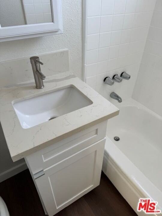 2424 Ocean Park Boulevard #7 - Photo 7 of 8