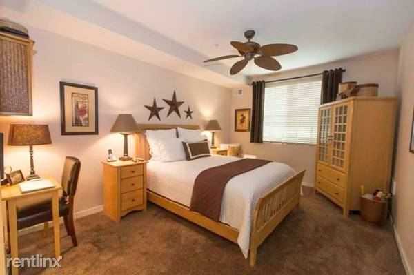 Harborwalk - Photo 3 of 8