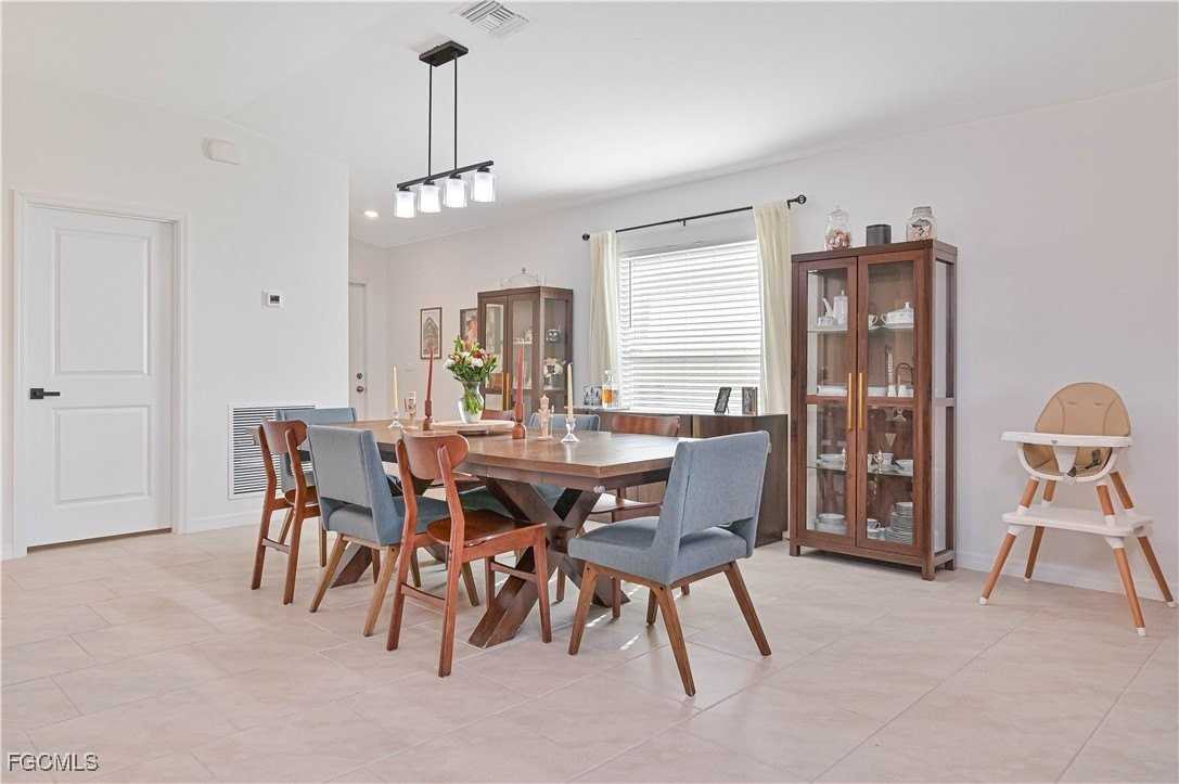 12152 Amber Waves Road - Photo 7 of 39