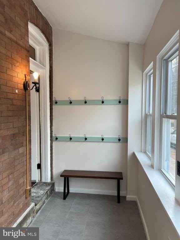 30 West Abington Avenue - Photo 2 of 19