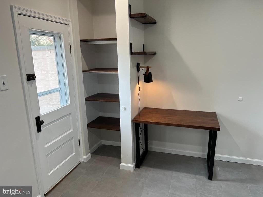 30 West Abington Avenue - Photo 7 of 19