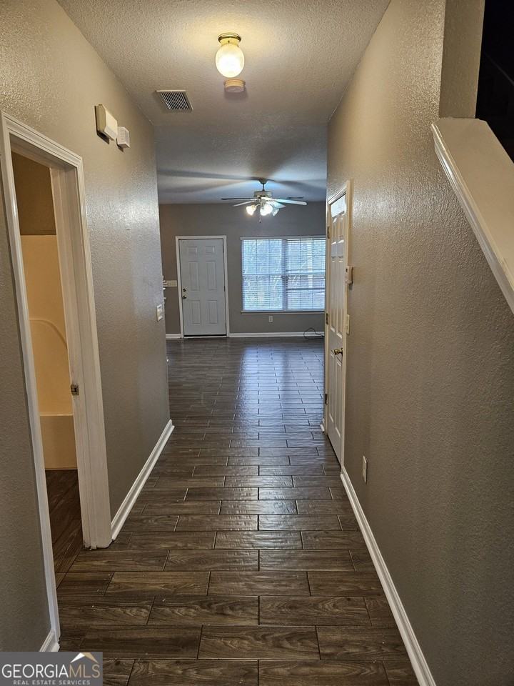 180 Brookview Drive - Photo 2 of 17