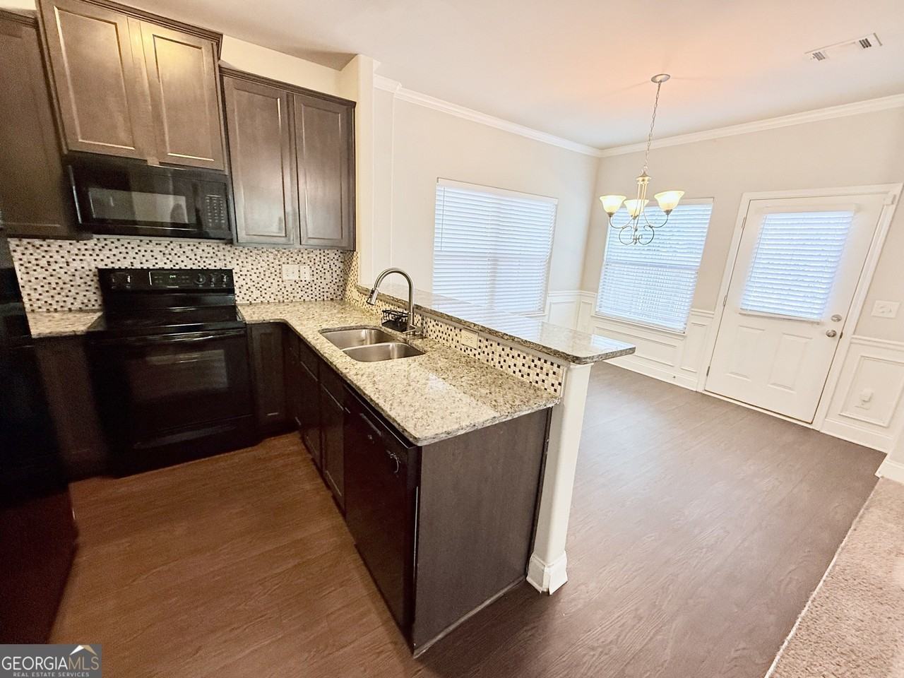 188 Leland Lane - Photo 5 of 17