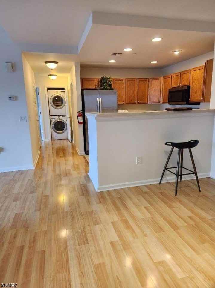 358 Rector Street #705 - Photo 5 of 11