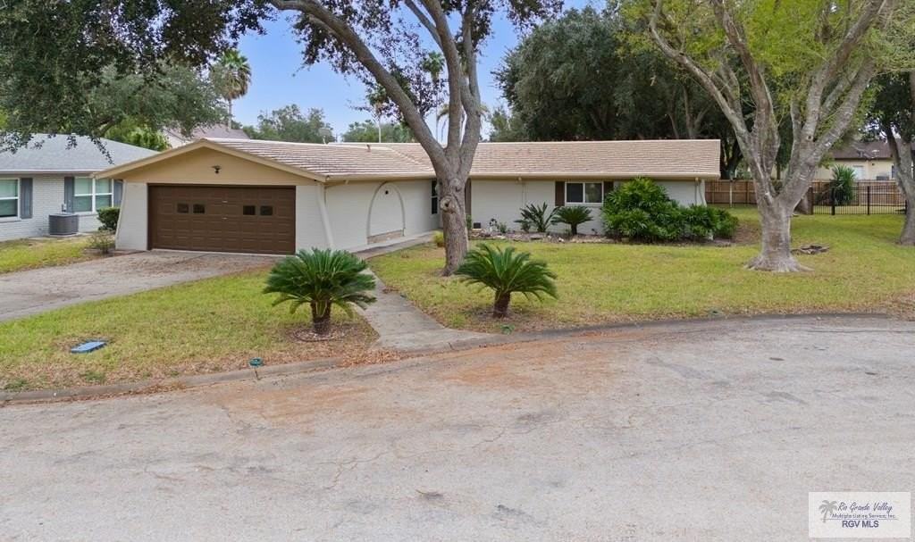 5117 Manana Circle - Photo 4 of 30