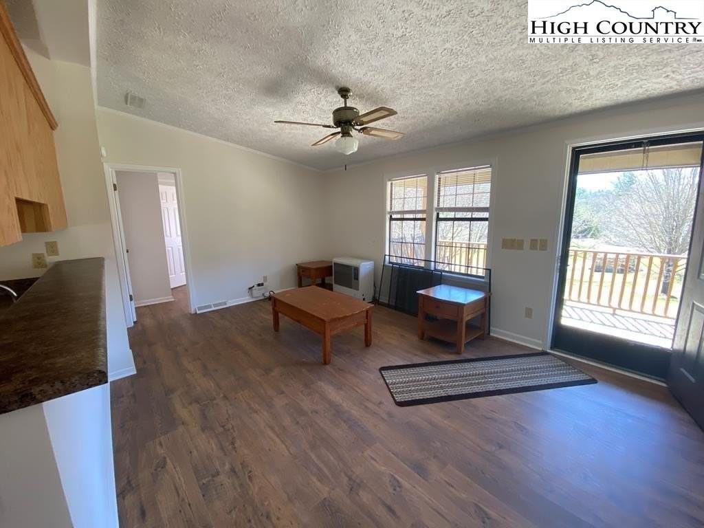 462 Hartsoe Road - Photo 3 of 17