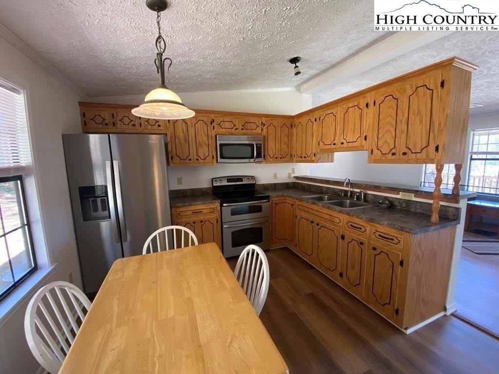 462 Hartsoe Road - Photo 5 of 17