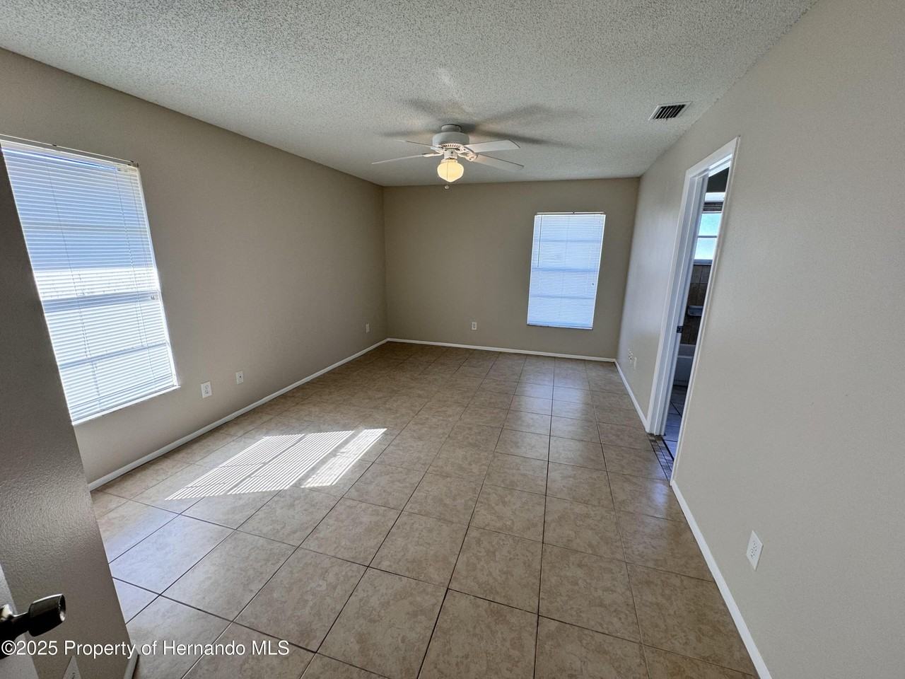 3480 Plaza Avenue - Photo 6 of 10