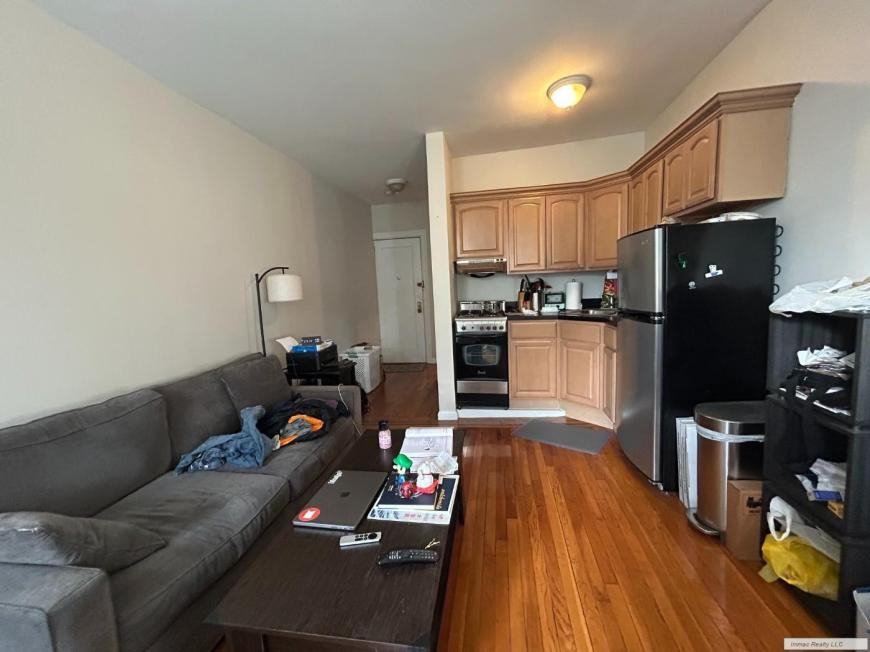 59 West 8th Street - Photo 5 of 10