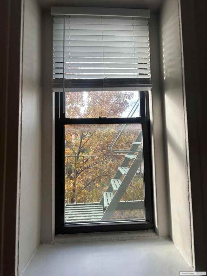 59 West 8th Street - Photo 7 of 10