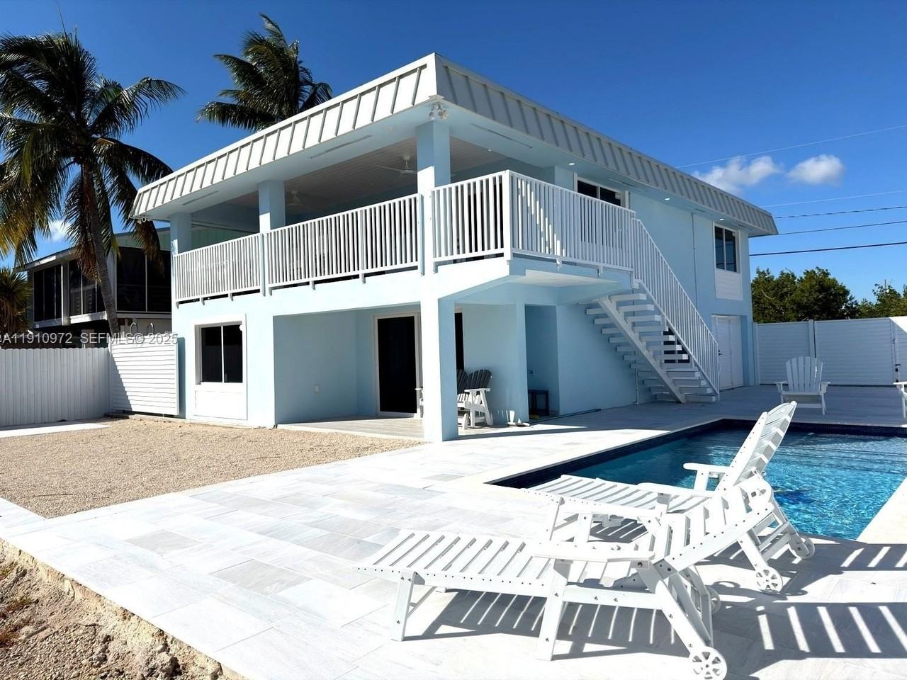 27346 Martinique Lane - Photo 3 of 24