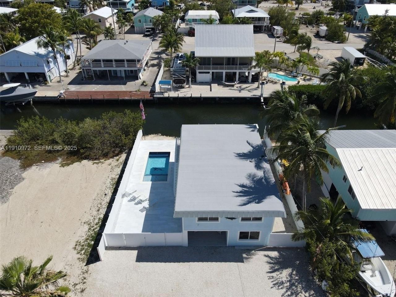 27346 Martinique Lane - Photo 6 of 24