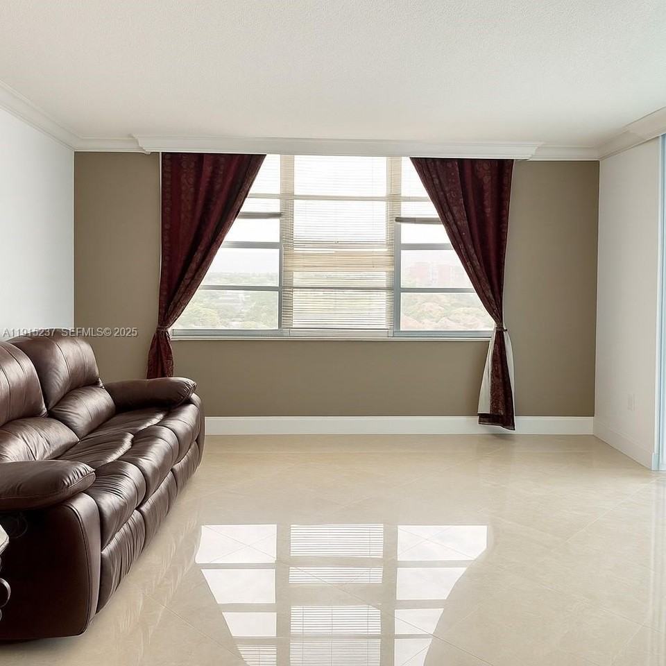 2780 Northeast 183rd Street #717 - Photo 7 of 27