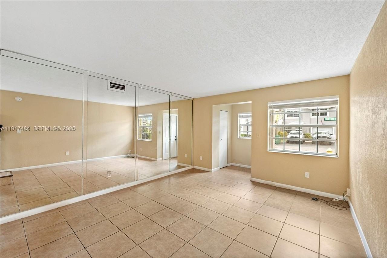 5263 Southwest 121st Avenue #5263 - Photo 5 of 36