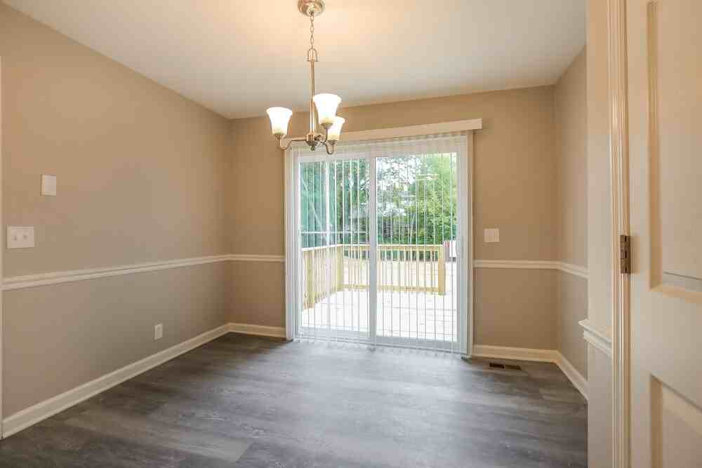 3264 Towne Village Rd - Photo 6 of 16