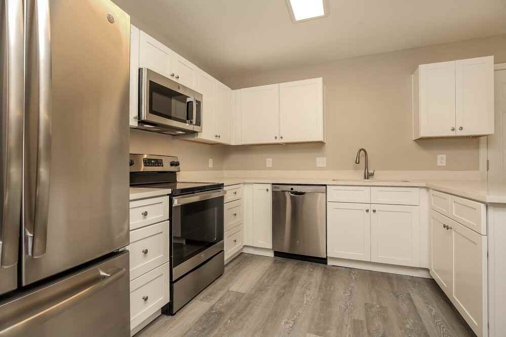 3264 Towne Village Rd - Photo 7 of 16