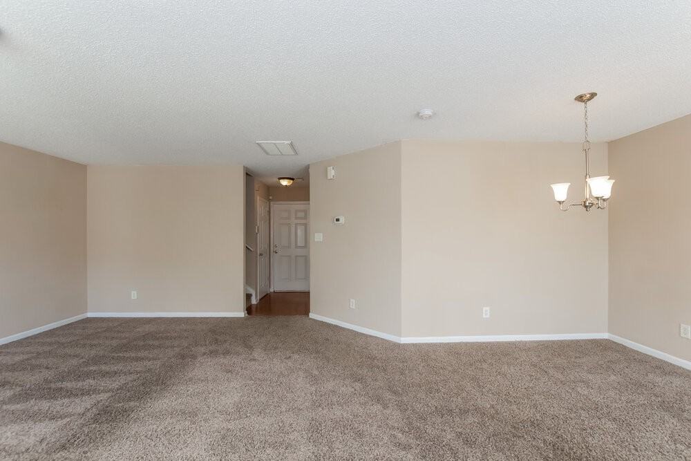 10520 Pickerel Lane - Photo 7 of 17