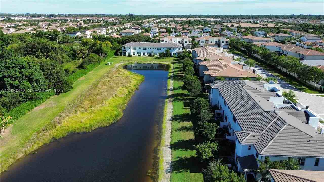 4862 Navali Drive - Photo 5 of 50