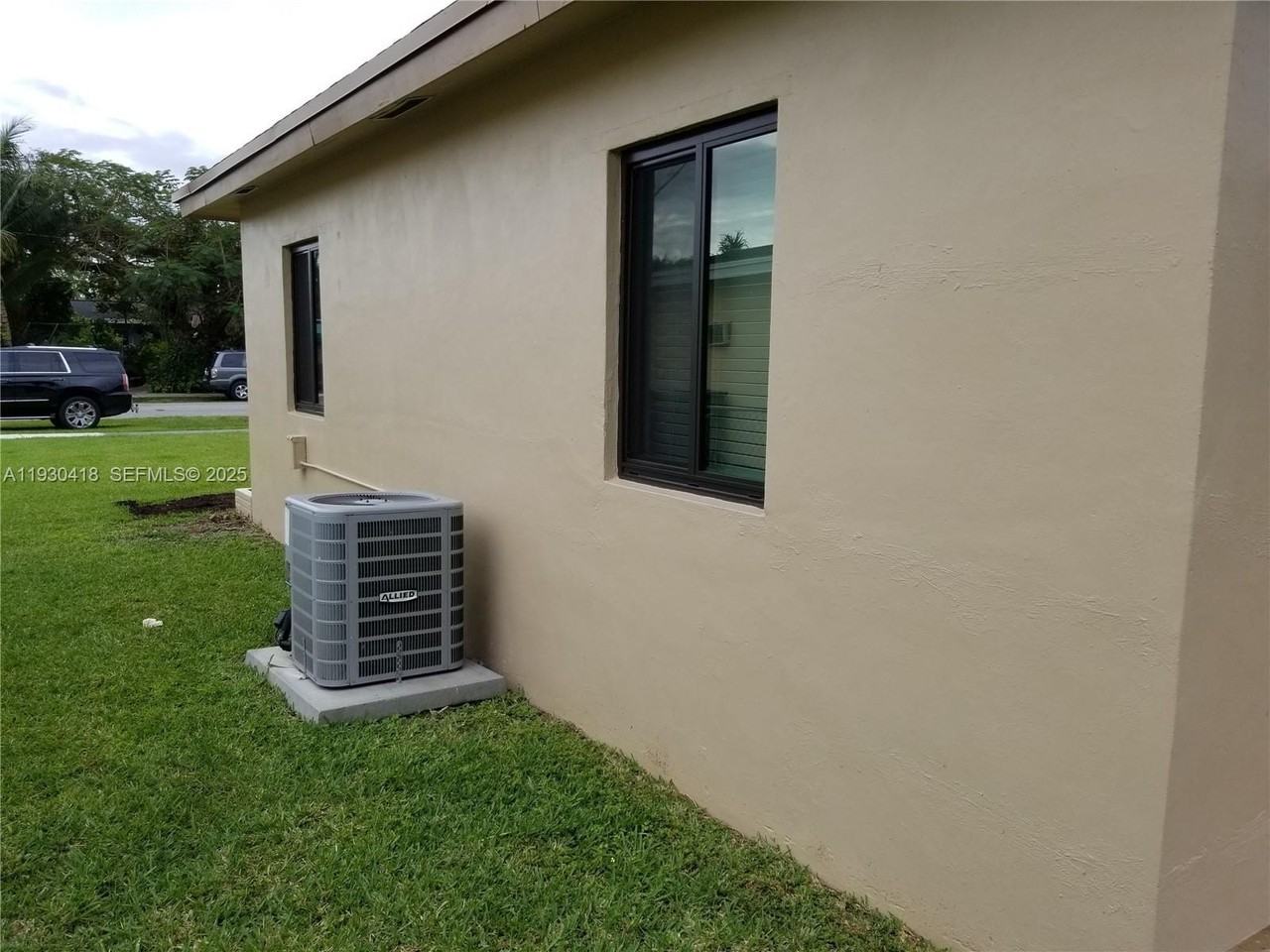 949 Northwest 10th Street - Photo 6 of 21