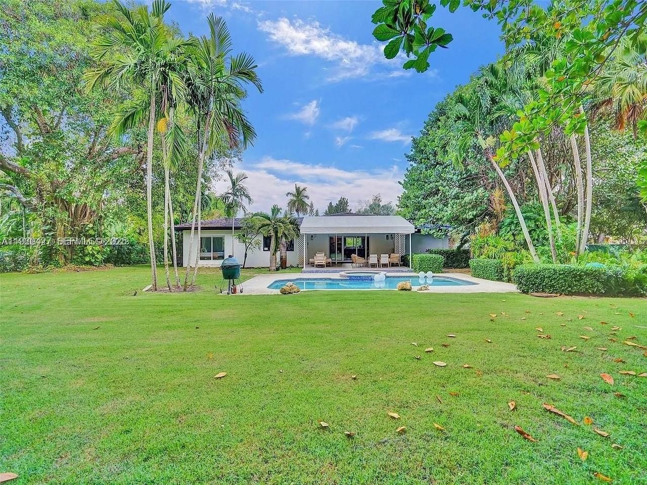 5705 Southwest 60th Avenue #NA - Photo 3 of 34