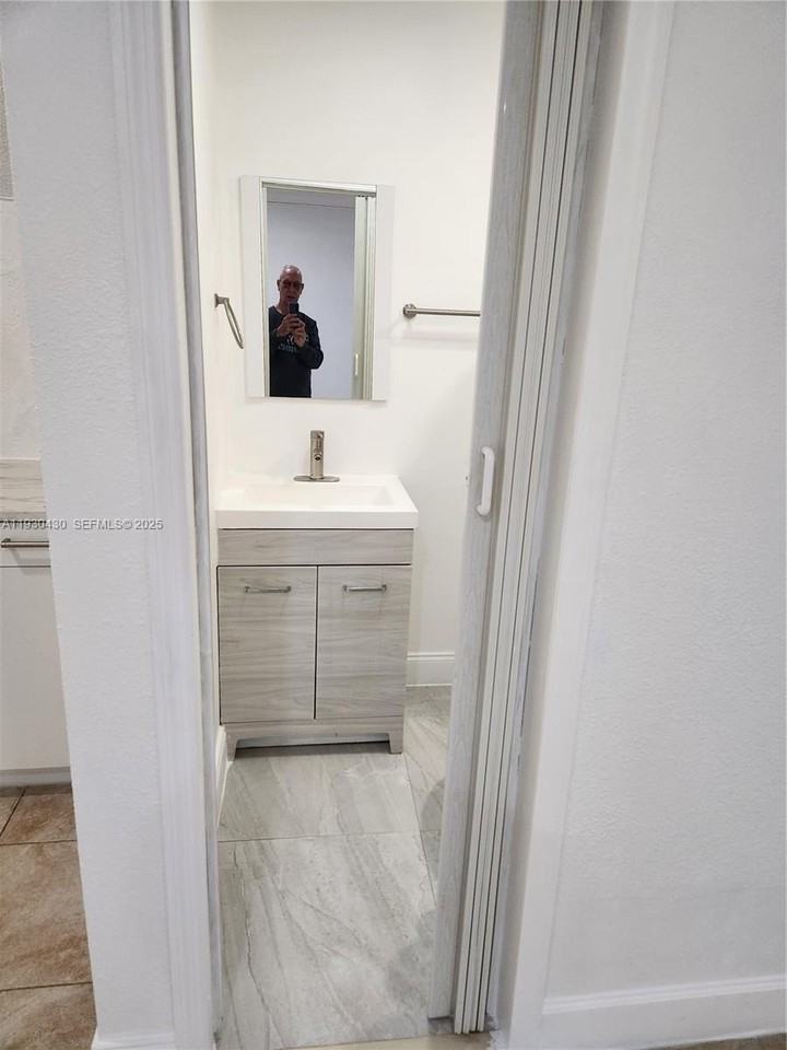 22020 Southwest 100th Place #1 - Photo 7 of 11