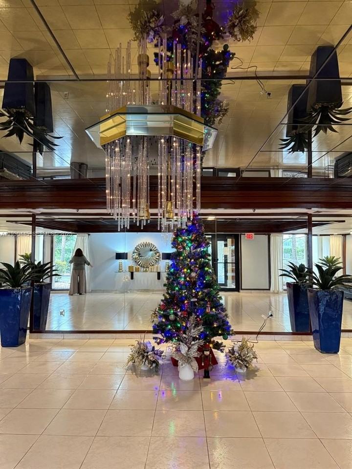 671 Northeast 195th Street #121E - Photo 5 of 39