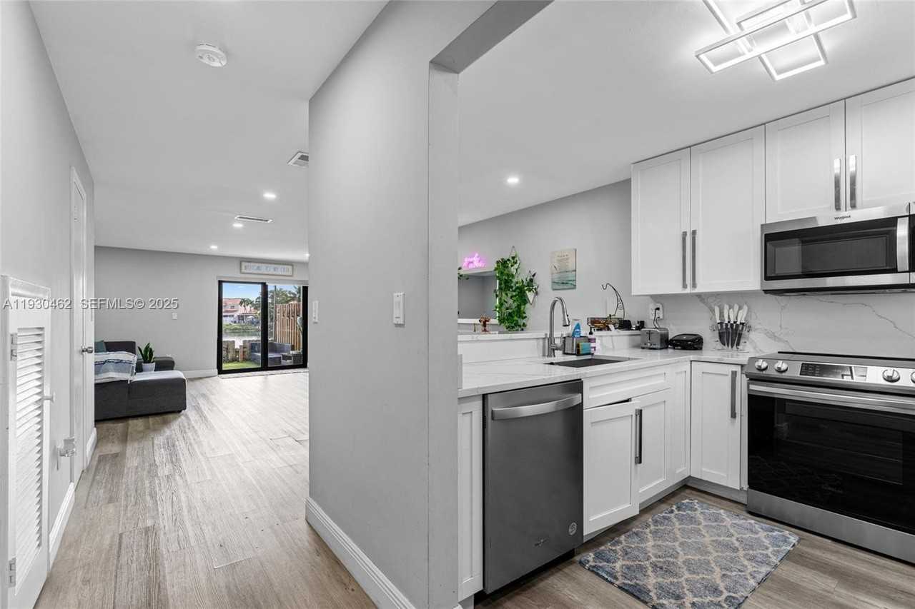 13408 Southwest 62nd Street #103K - Photo 4 of 42