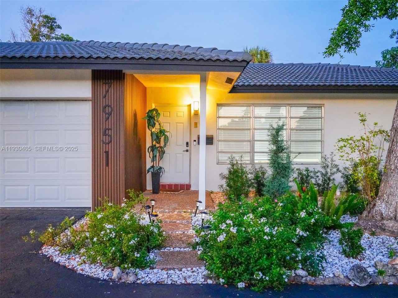 7951 Northwest 37th Drive - Photo 5 of 50