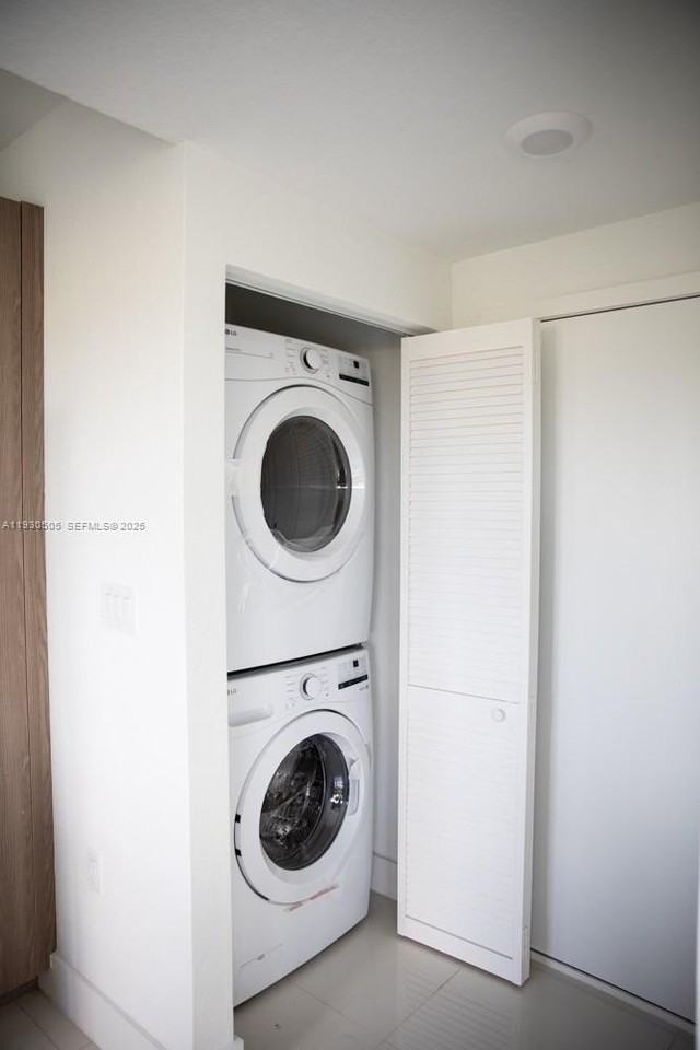 238 NW 11th Ct - Photo 7 of 20