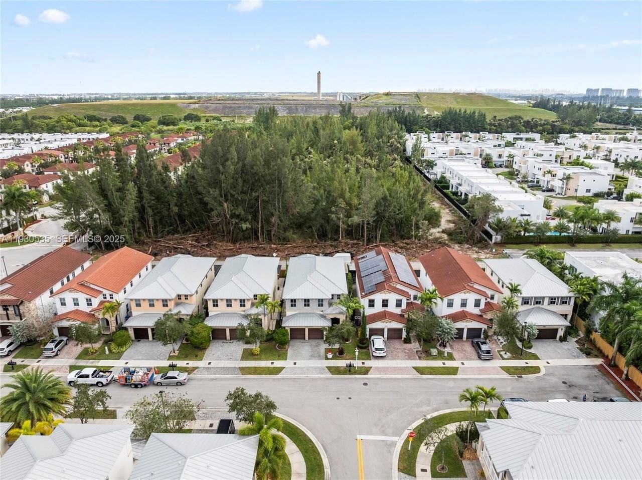 6933 Northwest 104th Court #6933 - Photo 4 of 50