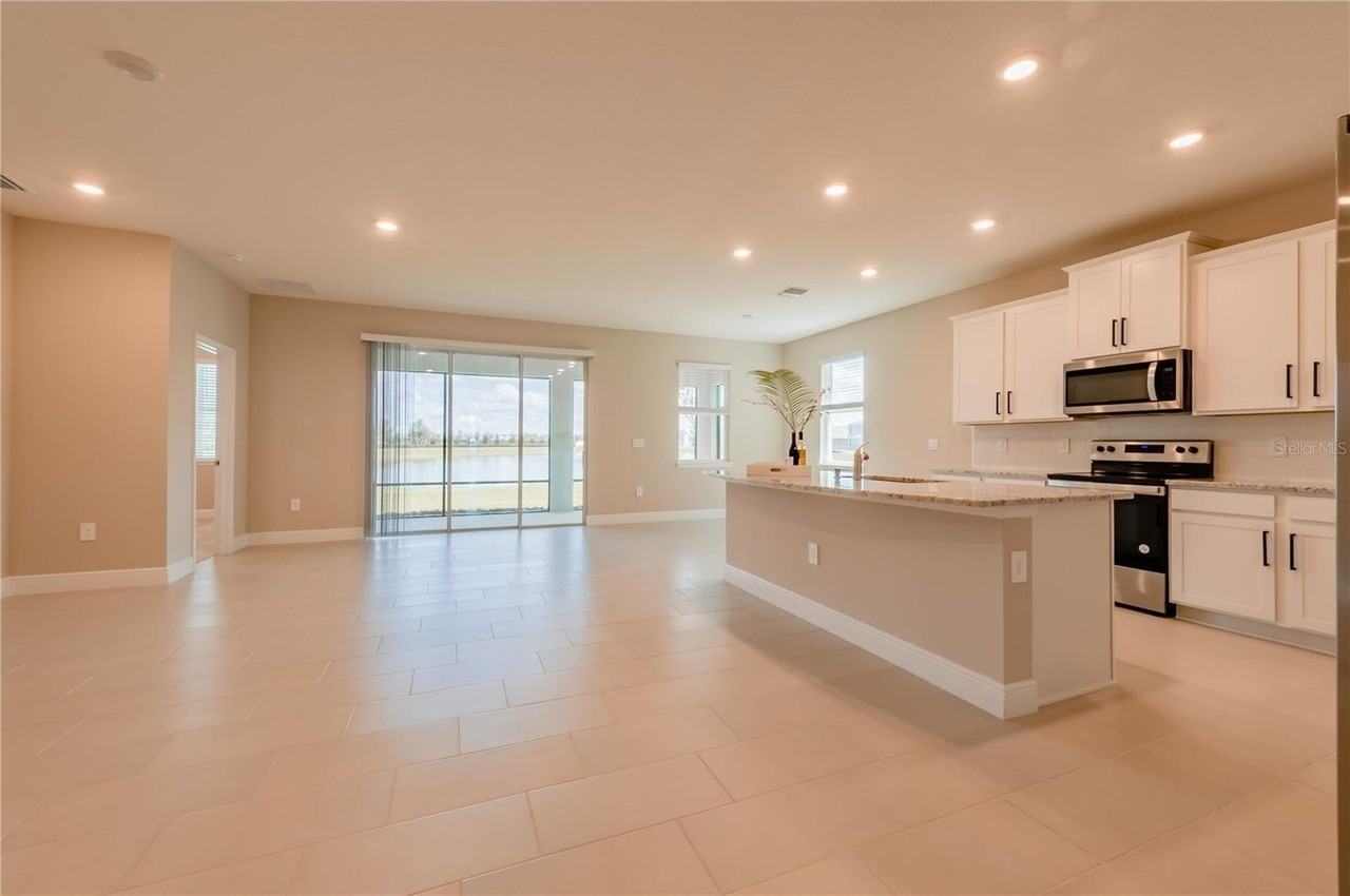 5246 Grove Mill Loop - Photo 7 of 42