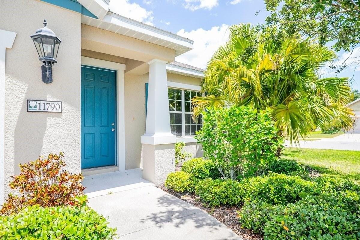 11790 Fennemore Way - Photo 2 of 25