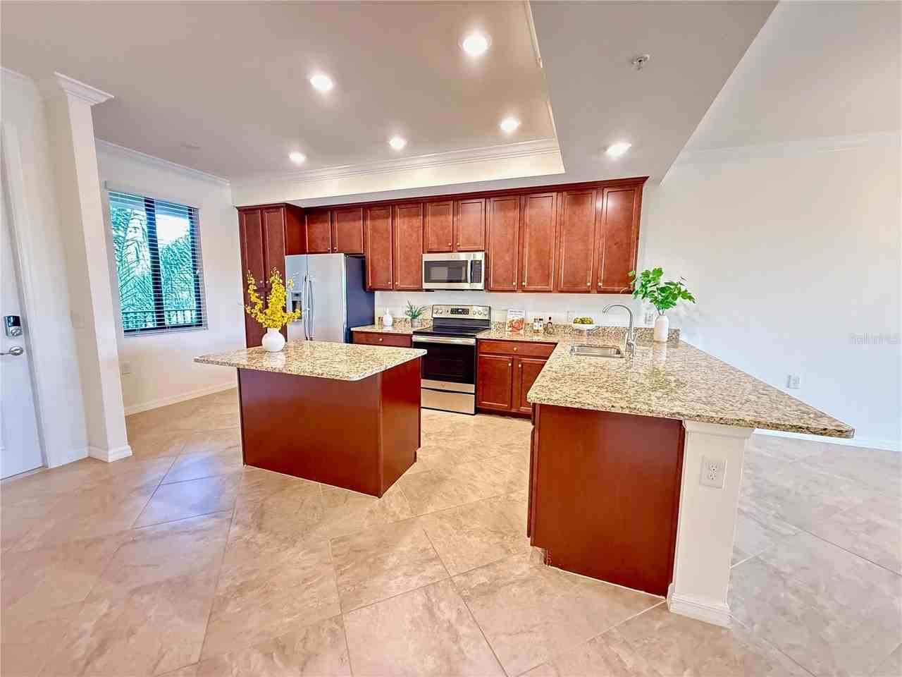 17118 Vardon Terrace #304 - Photo 5 of 38