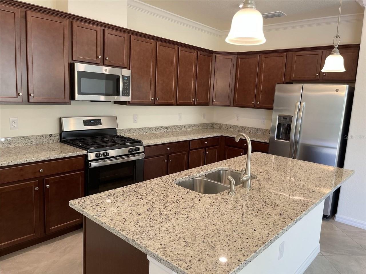 5127 Tobermory Way - Photo 3 of 50