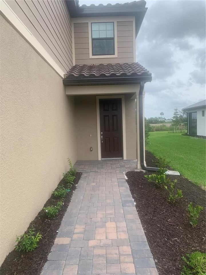 6292 Winding Pine Dr - Photo 3 of 50