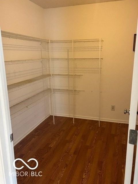 10225 Lothbury Circle - Photo 3 of 32