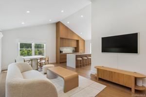 featured image of 96 Town Ln