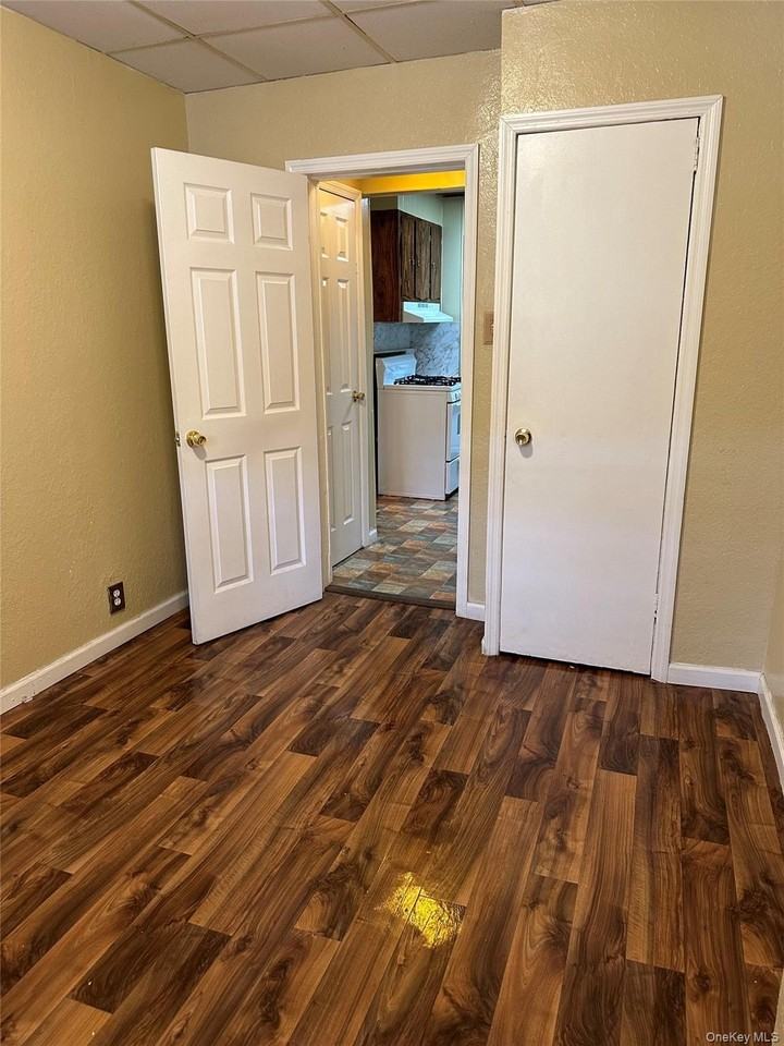 613 New Jersey Ave 1st Fl #1stFL - Photo 4 of 17