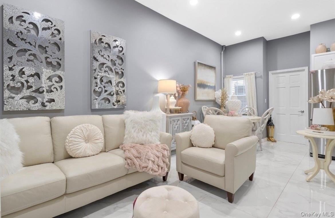 526 Linwood Street - Photo 2 of 6