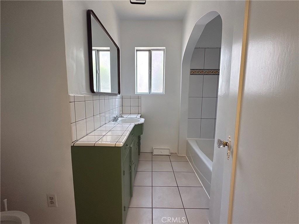 821 Madison Avenue - Photo 6 of 9