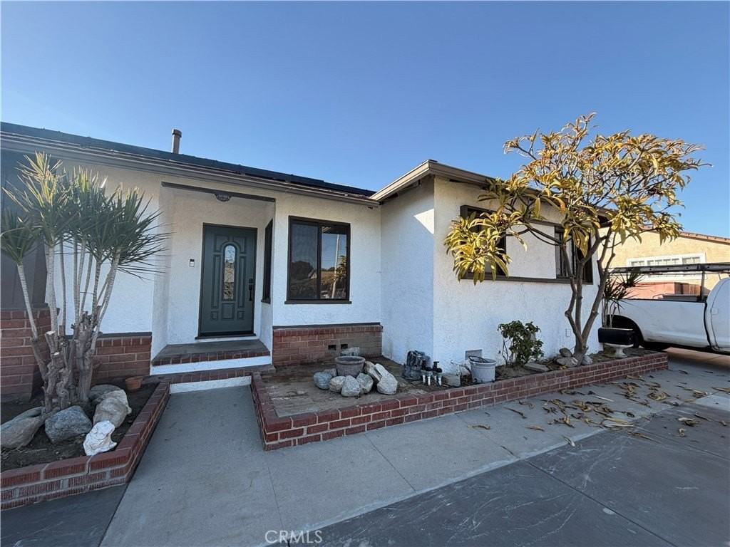 541 North Broadmoor Avenue - Photo 4 of 34