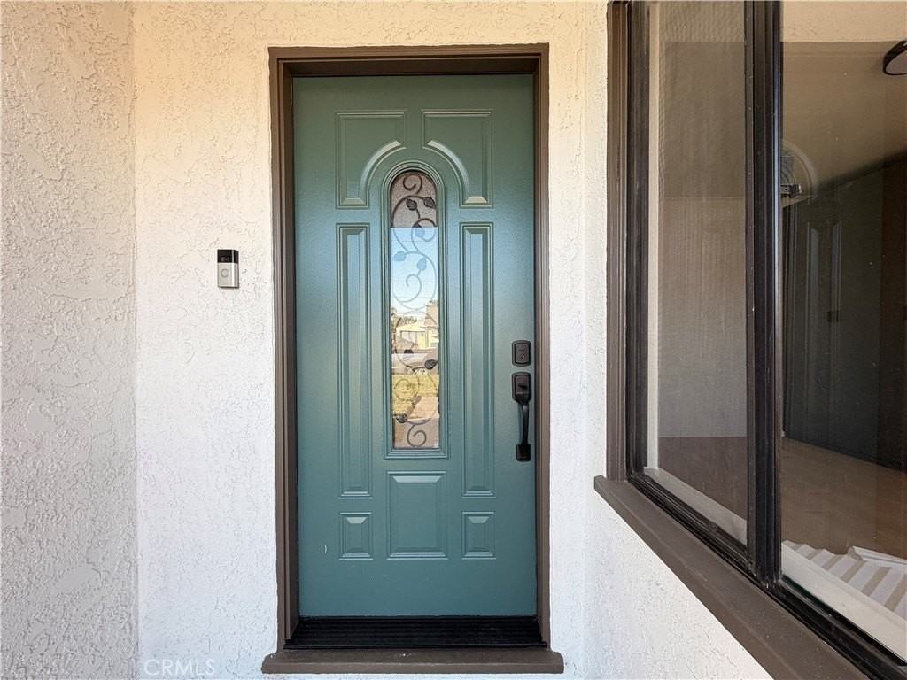 541 North Broadmoor Avenue - Photo 5 of 34