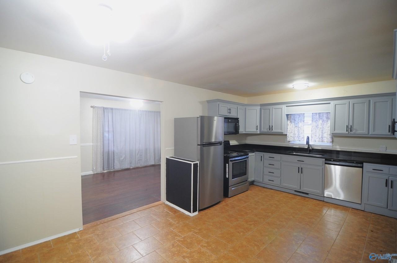 1702 Truman Drive Northeast - Photo 3 of 17