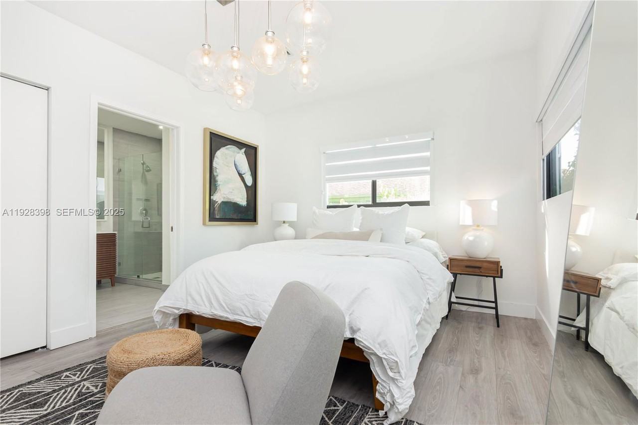 14000 Ne 16th Ct - Photo 5 of 8