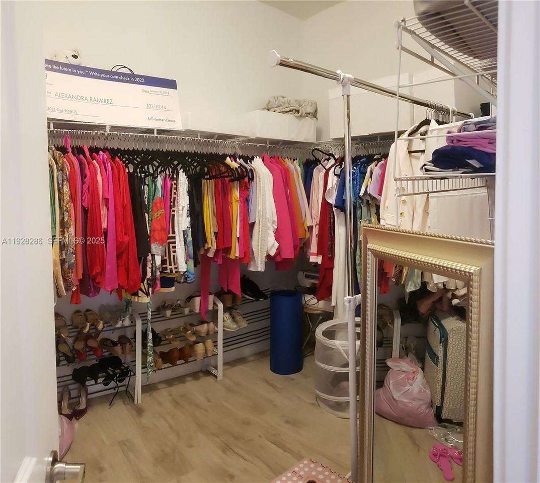 2414 Sw 145th Pl - Photo 3 of 8
