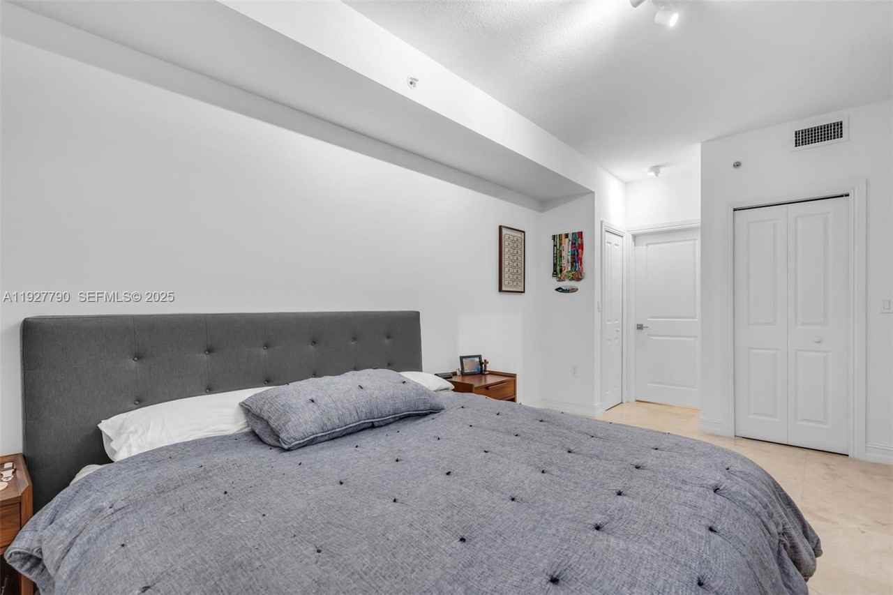 1650 Galiano Street - Photo 5 of 8