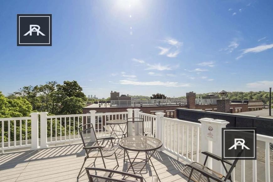 141 Englewood Avenue - Photo 2 of 10