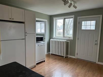 485 Sidney Street - Photo 2 of 10