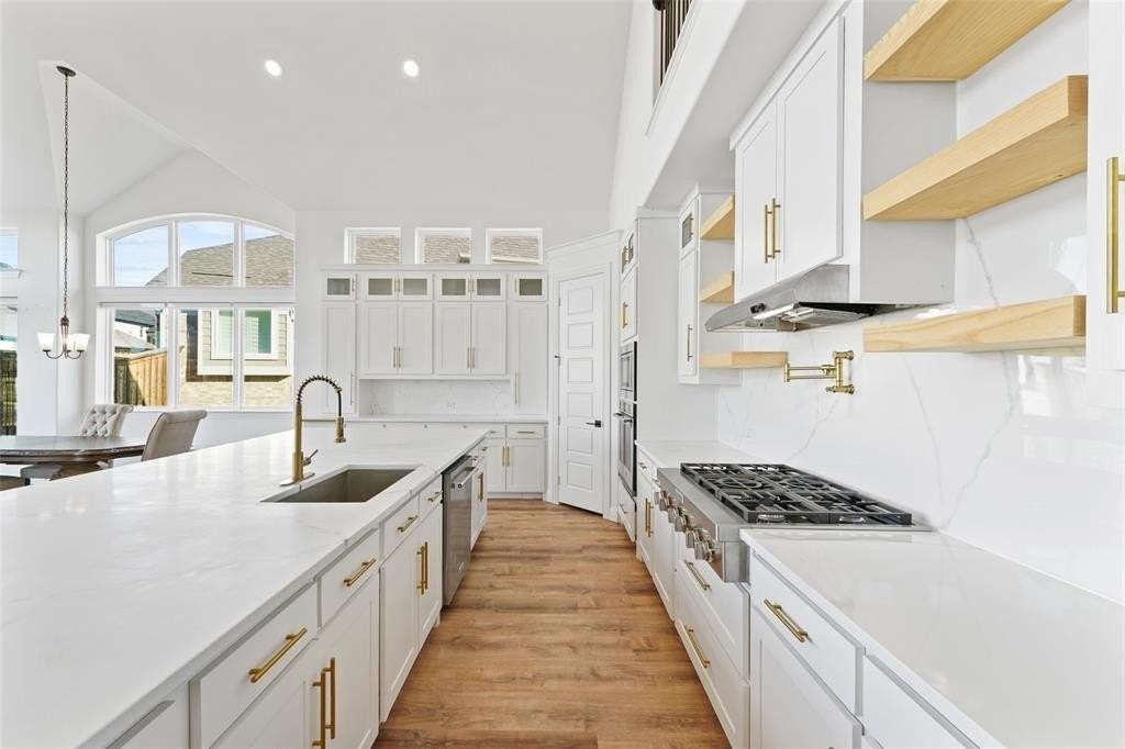 2820 Shadybrook Drive - Photo 5 of 34